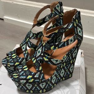 Multi color wedges